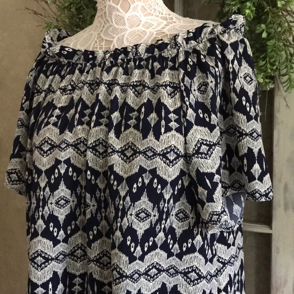 NY&C on/off shoulder top size XL NWT - Picture 2 of 8